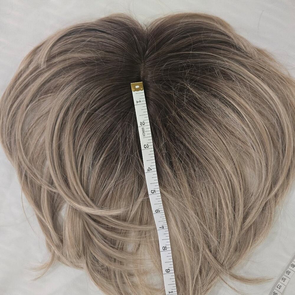 Beautiful Synthetic Hair Topper with bangs for thinning hair! - Picture 2 of 4